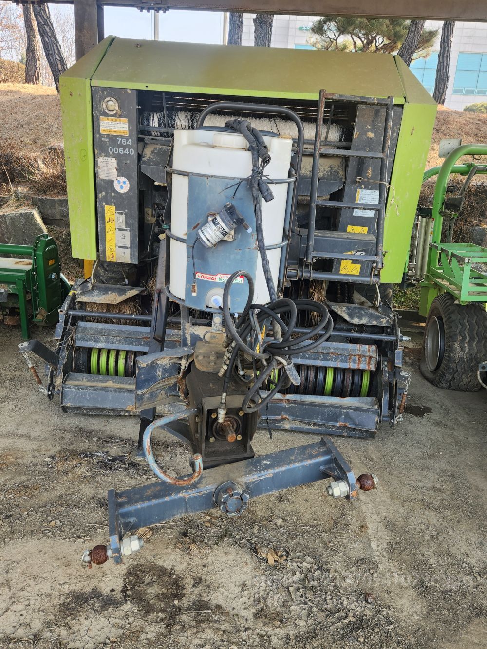 Shibaura Round Baler ROLLANT355 