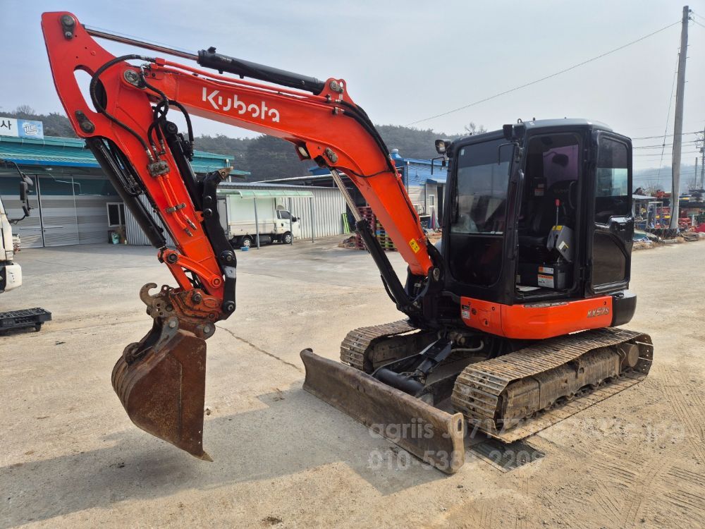 구보다 굴삭기 KX57S (5.7톤)