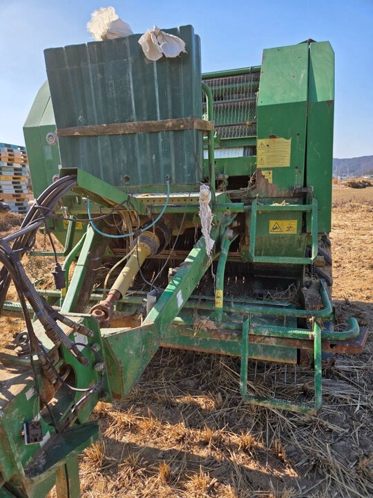 원인터내셔널 농업용 베일러 McHale F550