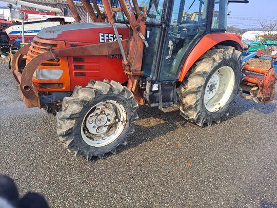 국제 트랙터 EF525 (52마력)