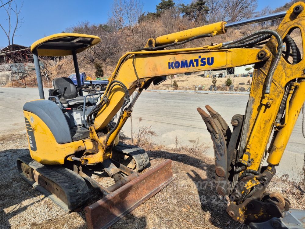  Excavator PC30MR (3톤)