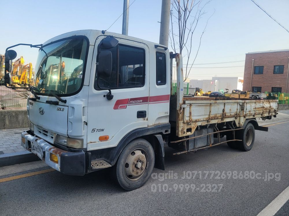 현대5톤카고트럭 5톤카고(중축)225마력 5톤카고(중축)