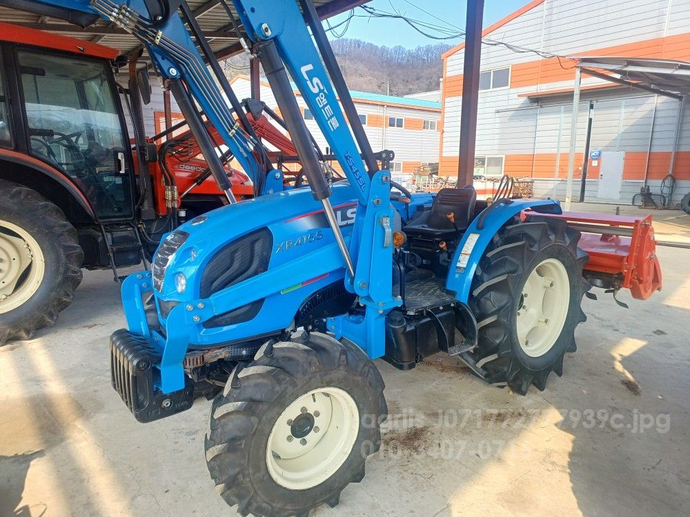 LS 트랙터 XR4155 (55.7마력)