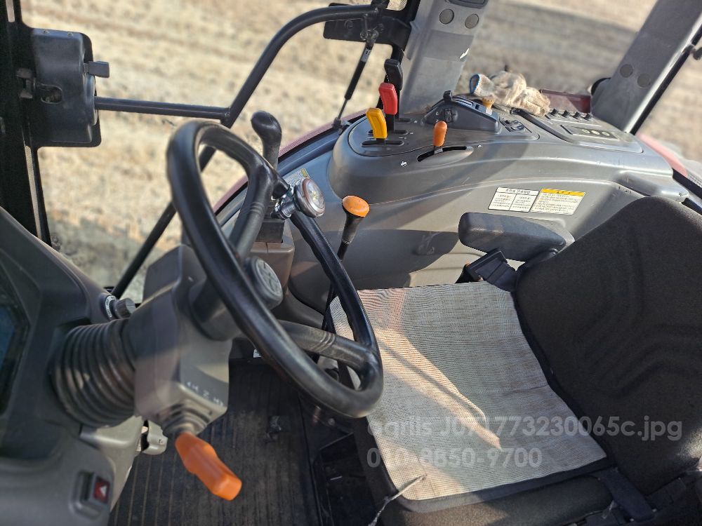 국제 트랙터 9205 (92마력)