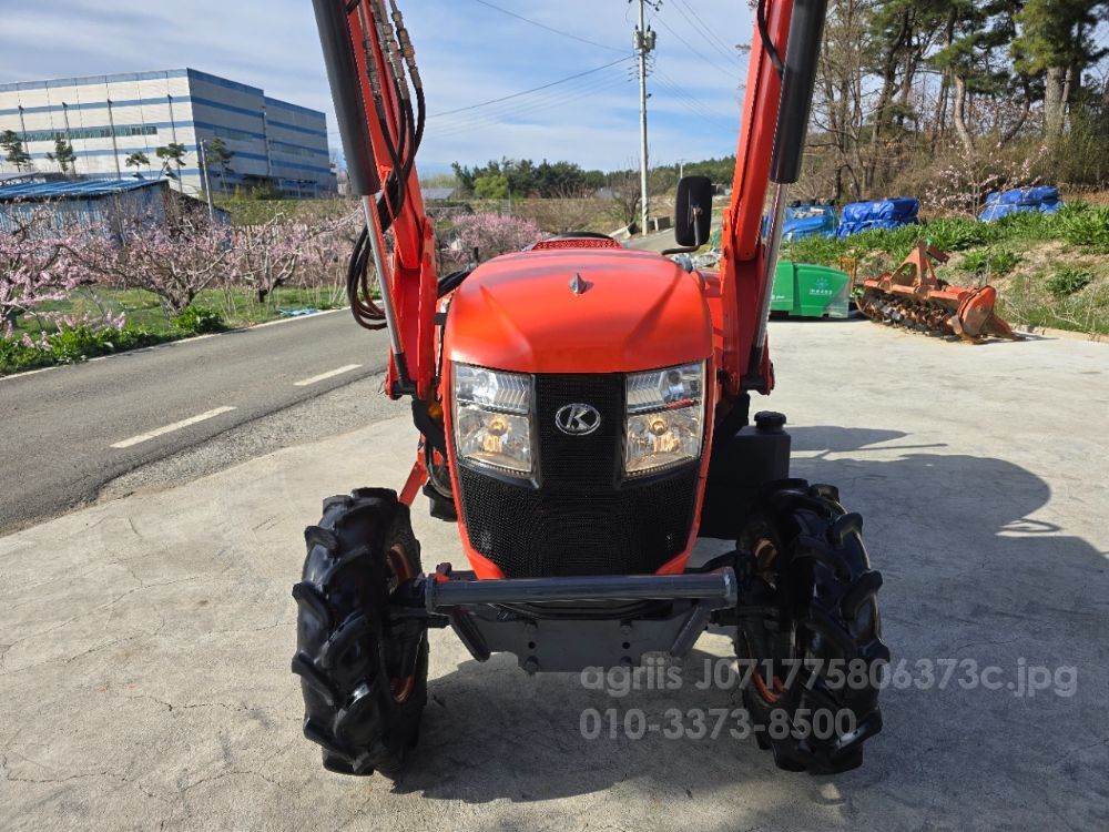 Kubota Tractor L54K (55.9hp)