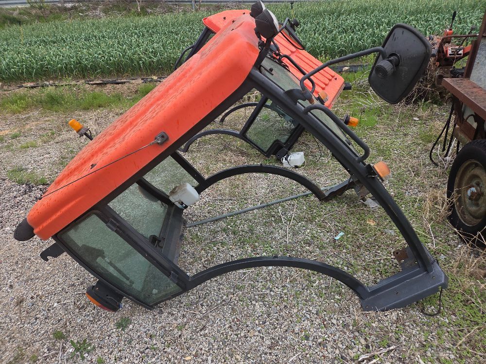 구보다 트랙터 L54 (55.9마력)