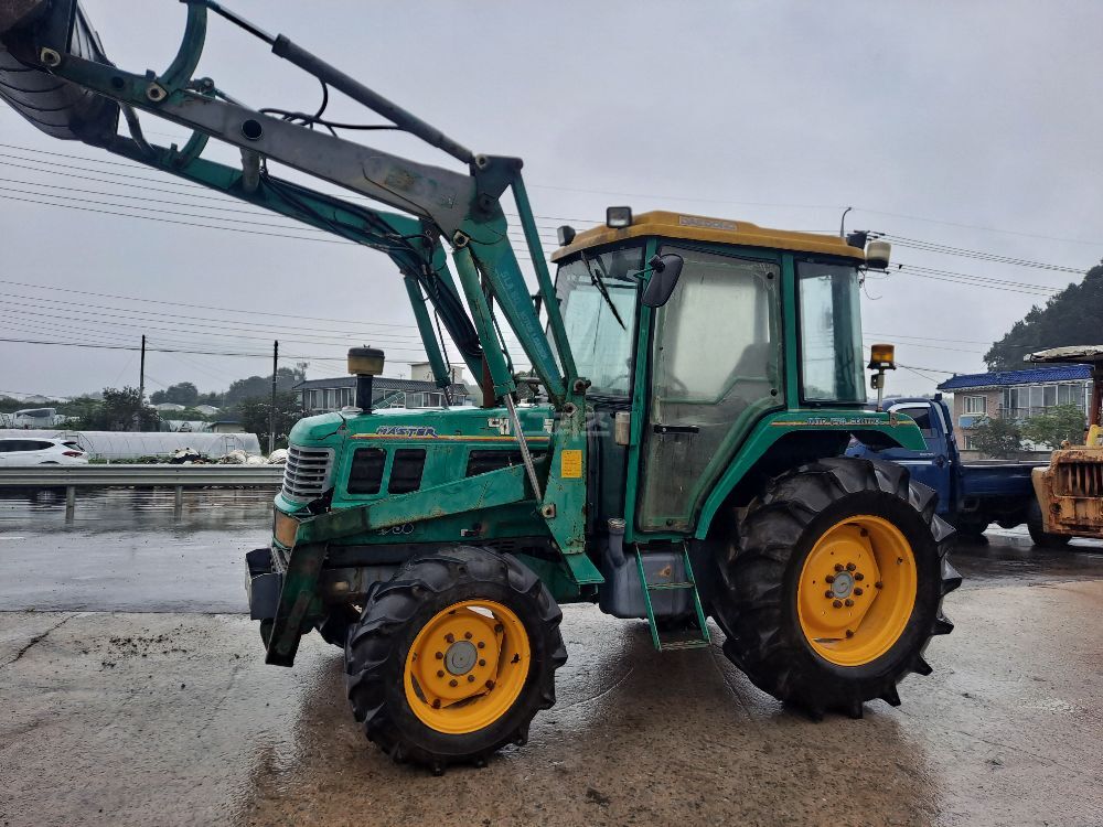 대동 트랙터 D56 (56마력)