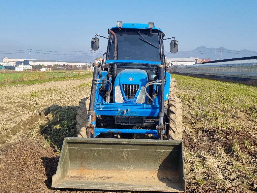 LS Tractor U62 (62hp)