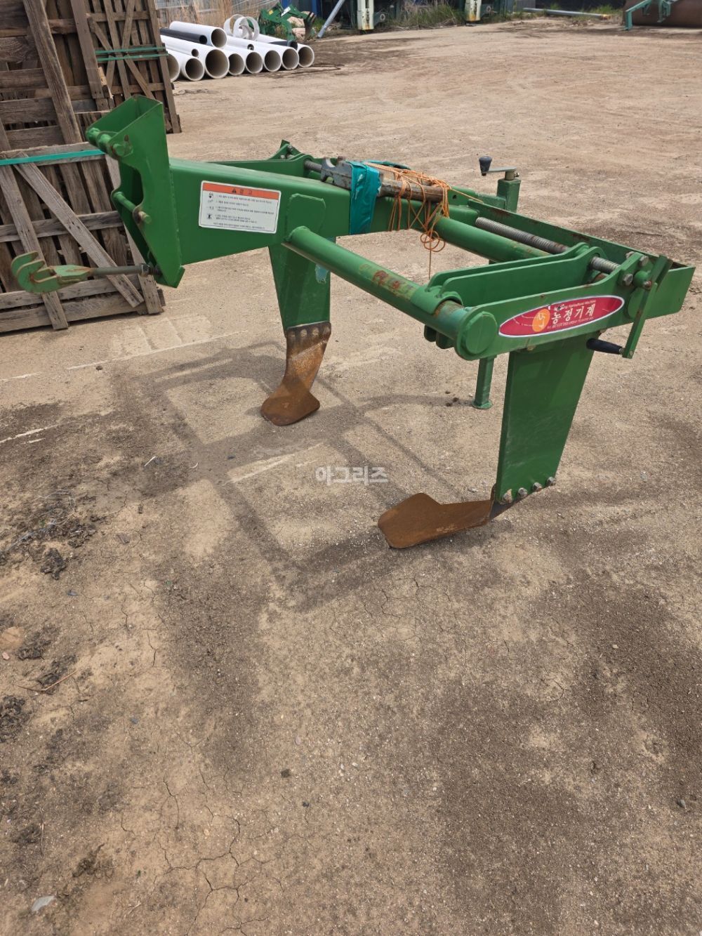  단무지 수확기 땅속작물 수확기 땅속작물수확기 