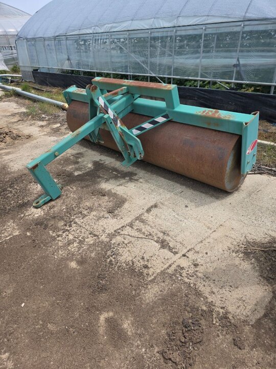  효창농기계 진압기 롤러 보리베토기도 판매합니다(2골베토기) 앞좌측면