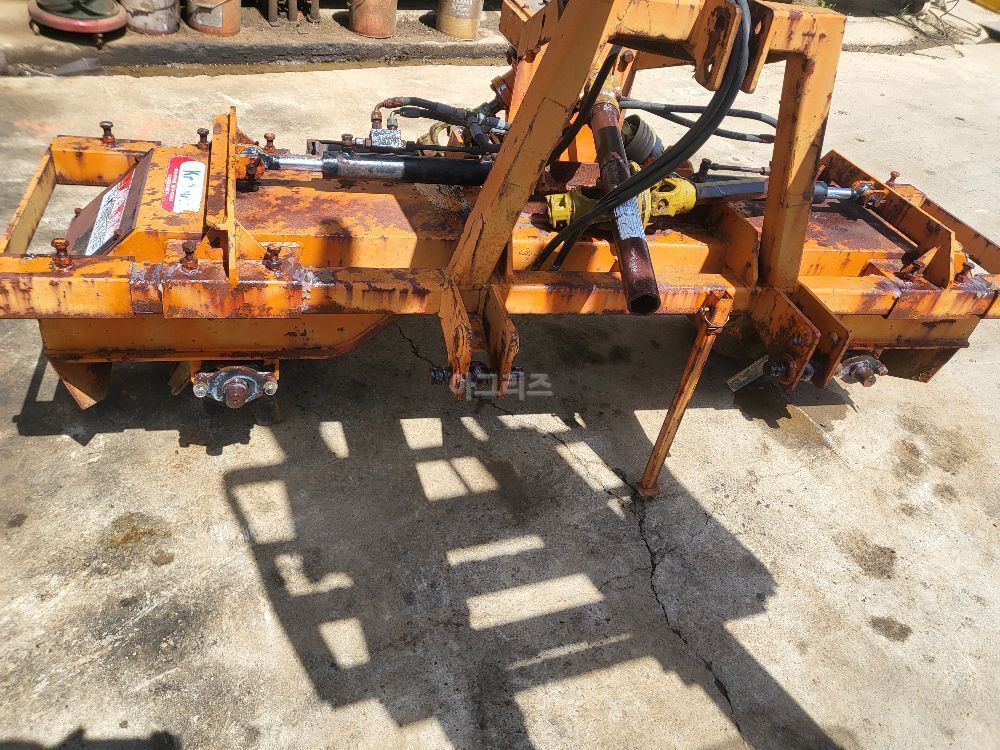 한구푸라우대창공업 다기능두둑형성기 KP100W 뒤우측면