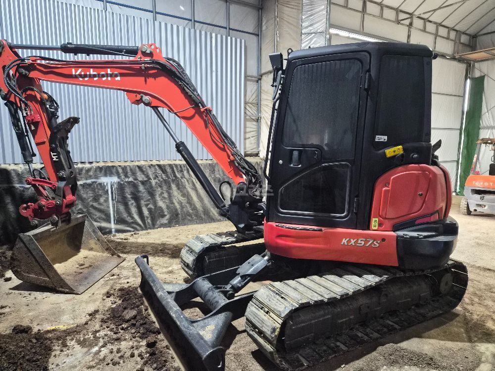 구보다 굴삭기 KX57S (5.7톤)
