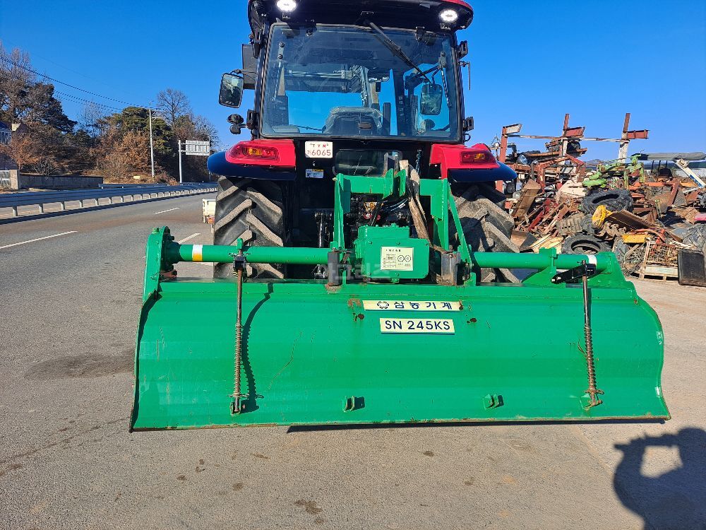 TYM 트랙터 K110E (111마력) 뒤우측면