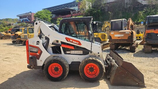  바브캣 신차급 스키로더 S590체코산 