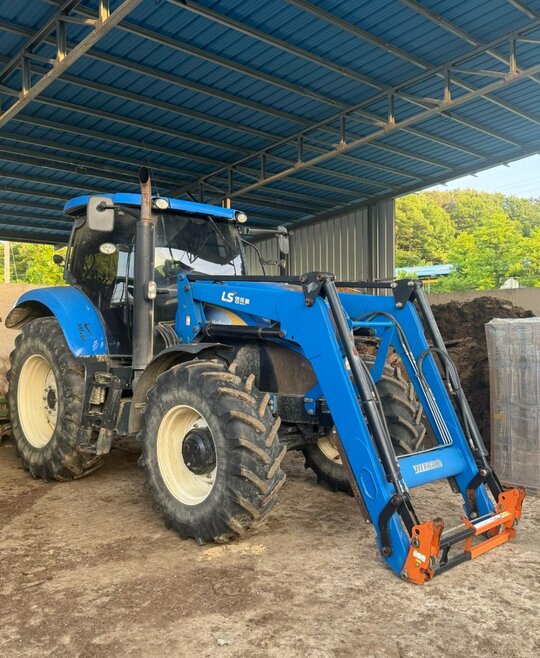 뉴홀랜드 트랙터 T6070 (135마력)