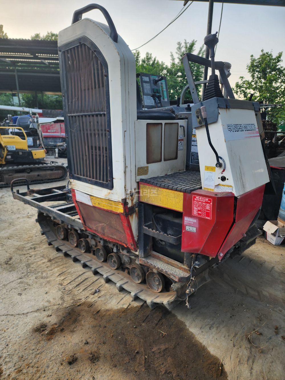 국제 콤바인 EC600 (4조식)