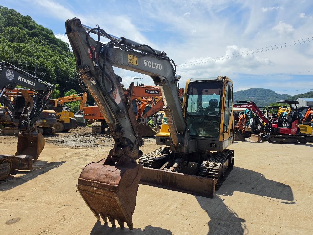 볼보EC55B 굴삭기 EC55B (5.5톤)