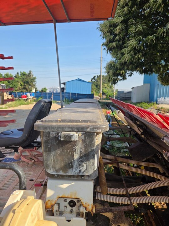 Daedong Rice transplanter DRP80FA (8Rows)