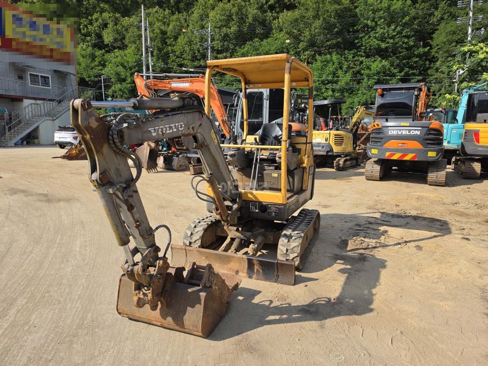  Excavator EC15B (1.5톤)