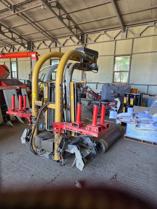 Daedong Combine Harvester DSM72 (4Rows)