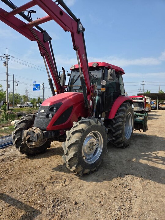TYM 트랙터 T903 (90마력)