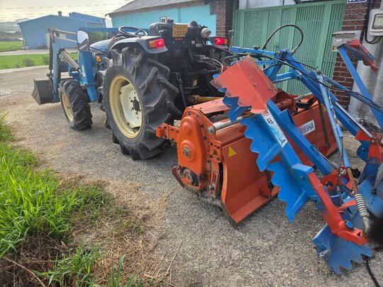 LS Tractor R53 (53hp)
