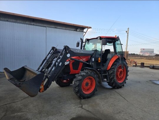 Kubota Tractor M5-101SE (115hp)
