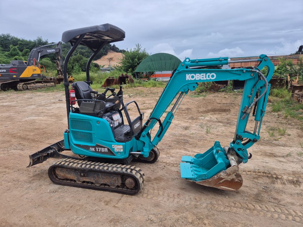  Excavator SK17SR (1.7톤)