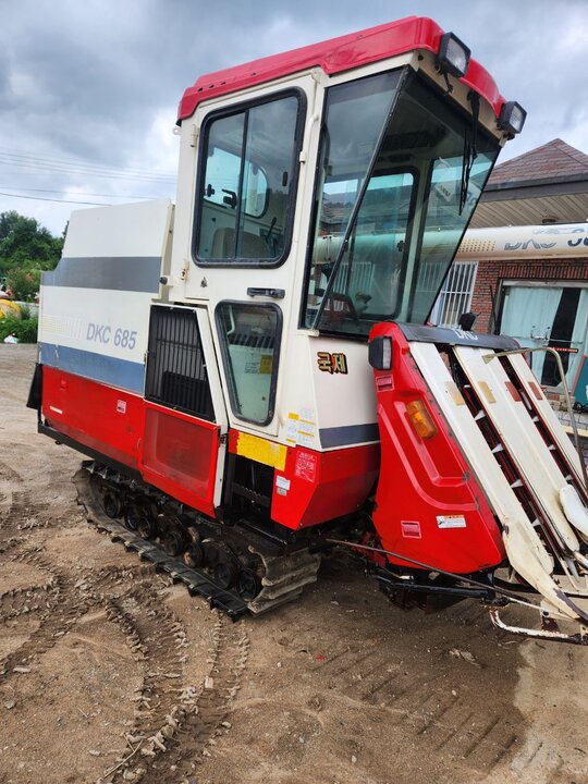 Kukje Combine Harvester DKC685 (4Rows)