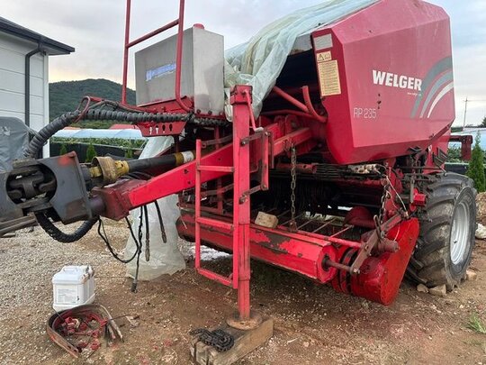 LELY  WElger 원형베일러 RP235