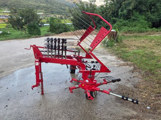  Rake SR4200  앞좌측면