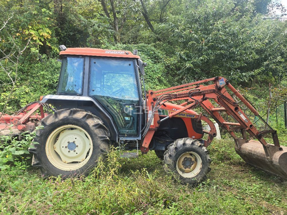 대동 트랙터 D400 (43마력)