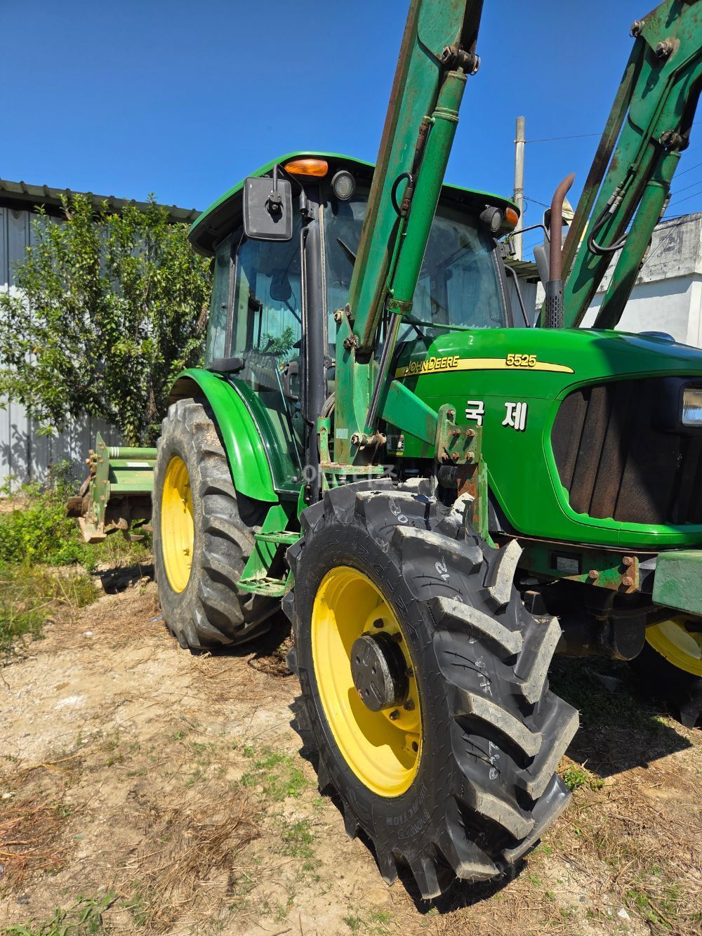JohnDeere Tractor 5525 (88hp)