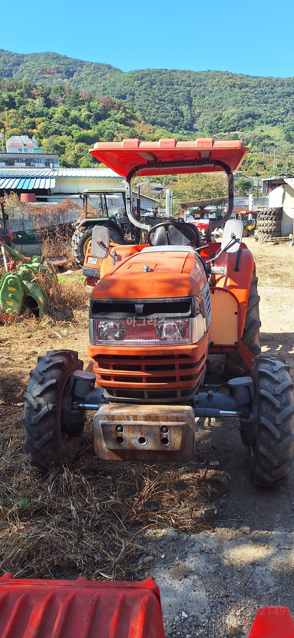 대동 트랙터 D300 (30마력) 뒤우측면