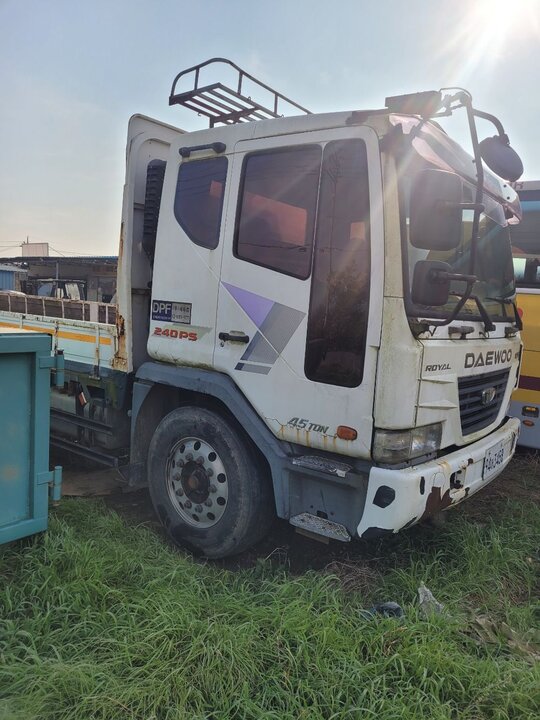 대우 노부스 4.5톤 초장축 앞좌측면