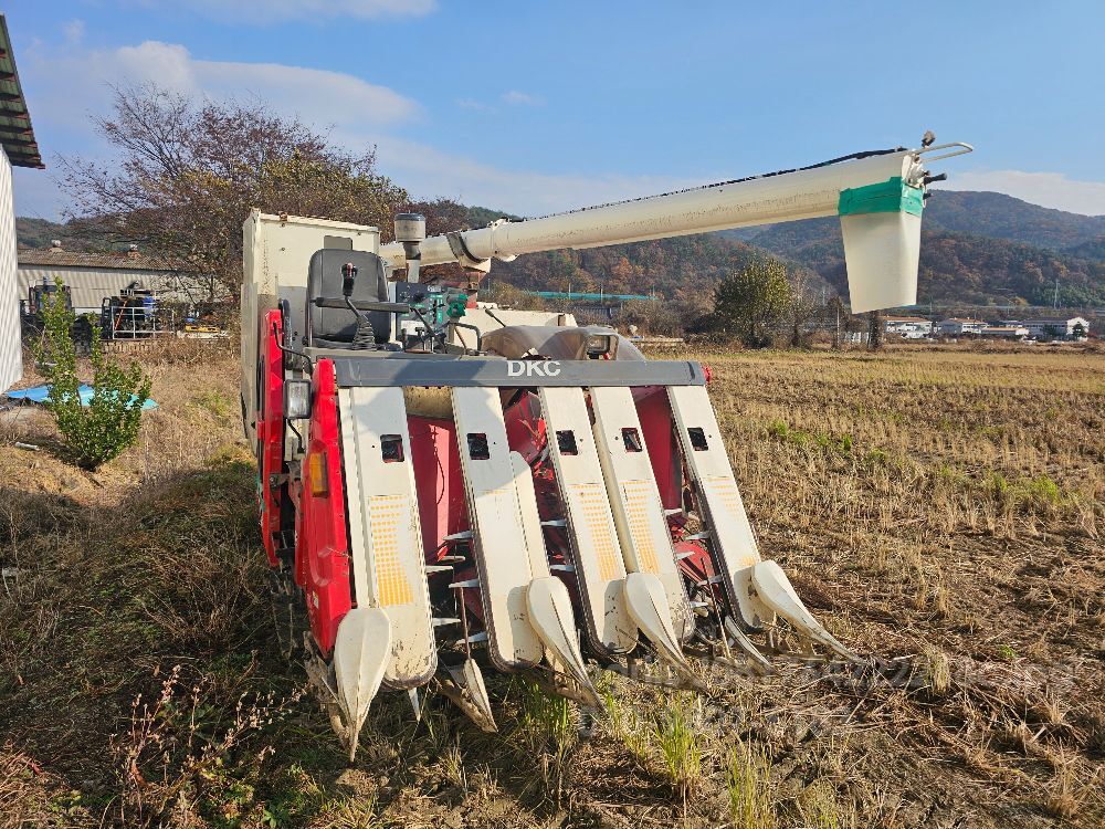 국제 콤바인 DKC865 (5조식)