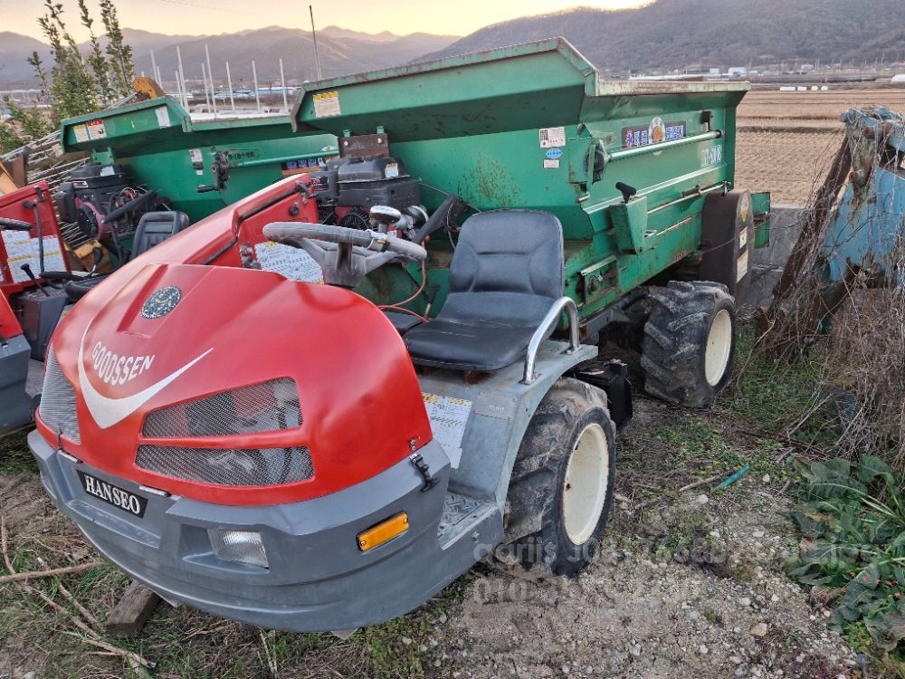  퇴비살포기  보행퇴비살포기 HSC1000 