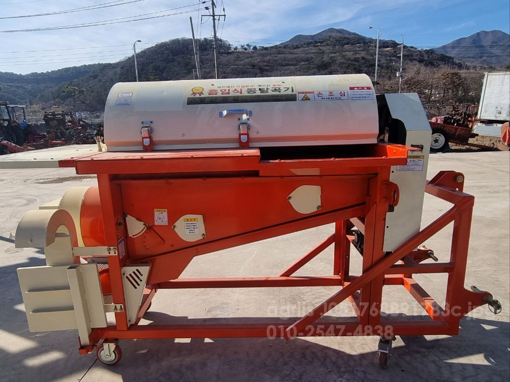 발산공업 흡인식콩탈곡기(트랙터식) ESP-V1