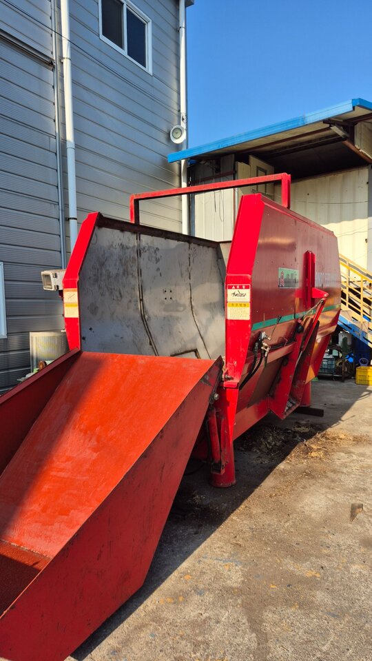 린도 TMR배합기 RINDO FEED MIXER, RAT-130