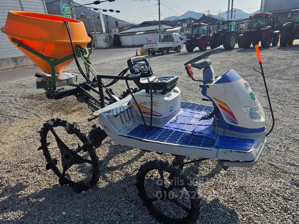 TYM 이세키 이앙기 PZ620HG (6조식) 뒤우측면