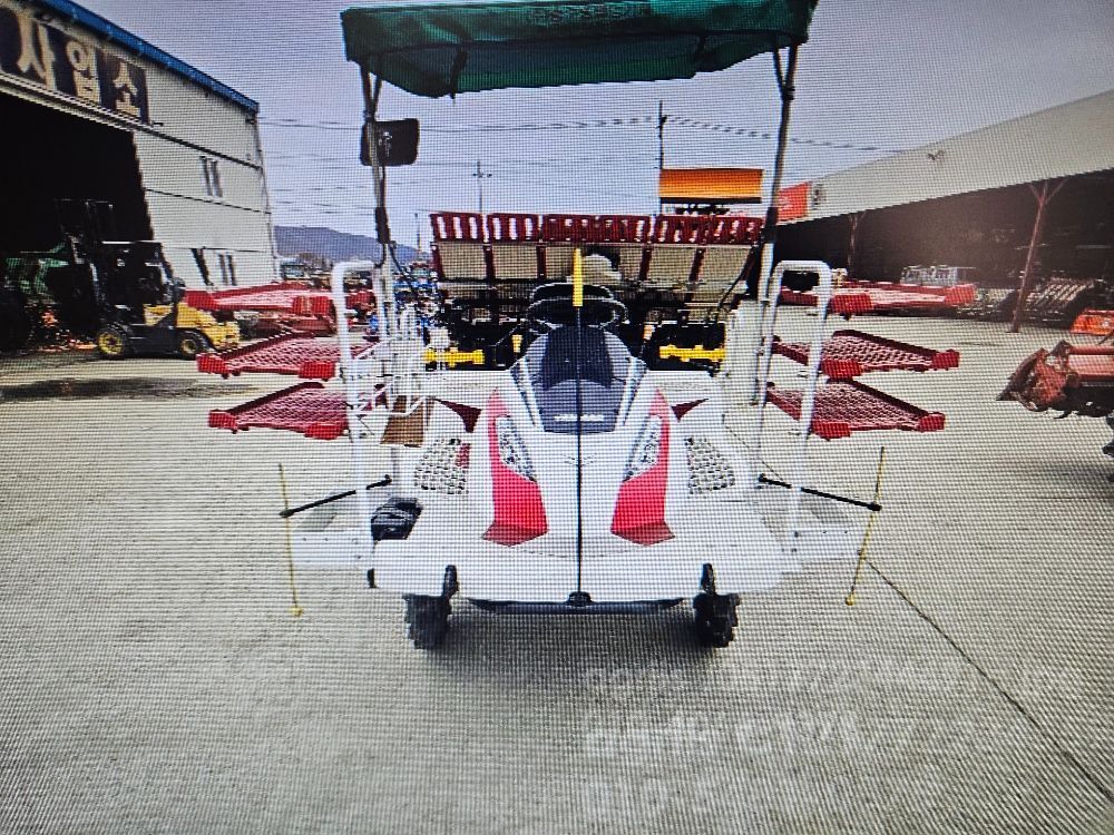 Yanmar Rice transplanter YR6D (6Rows)