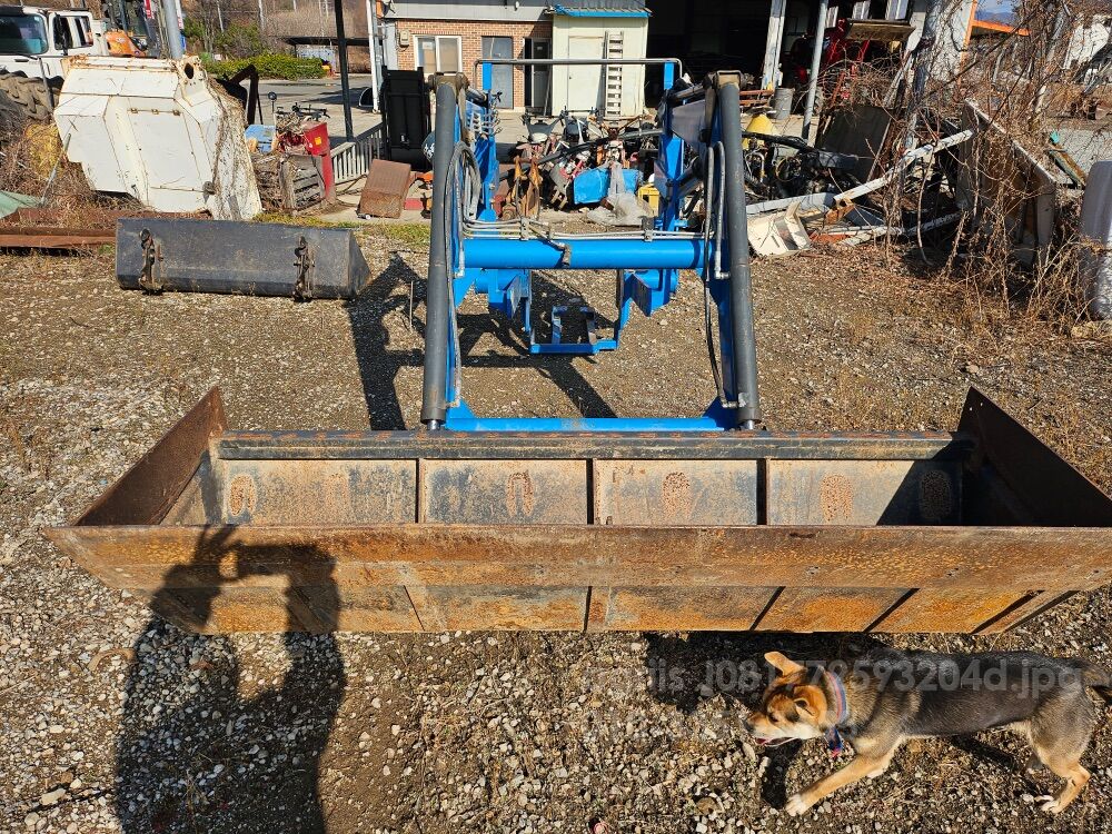 Taesung Loader 6050  뒤우측면