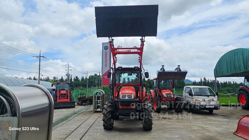 Daedong Tractor MX90 (90hp)