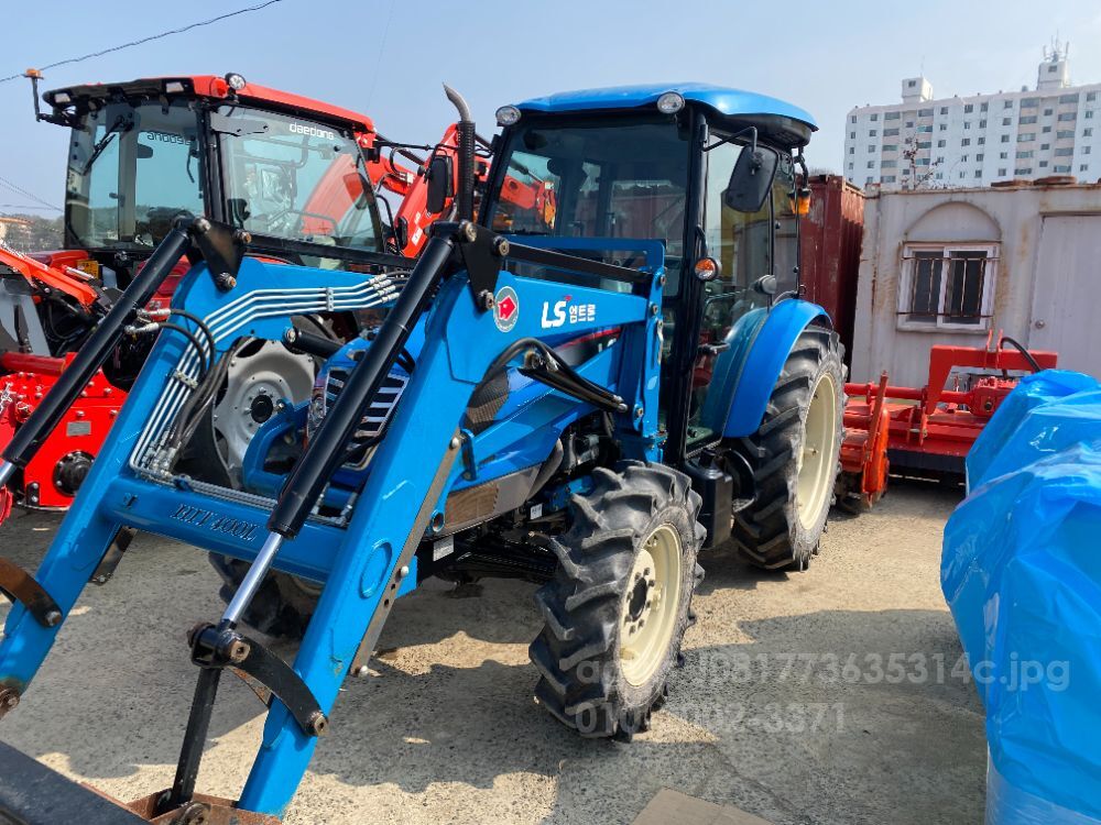 LS Tractor XU6158 (58.8hp)