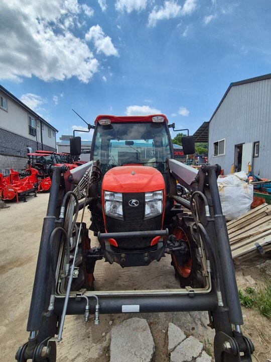 Kubota Tractor L60C (62.1hp)