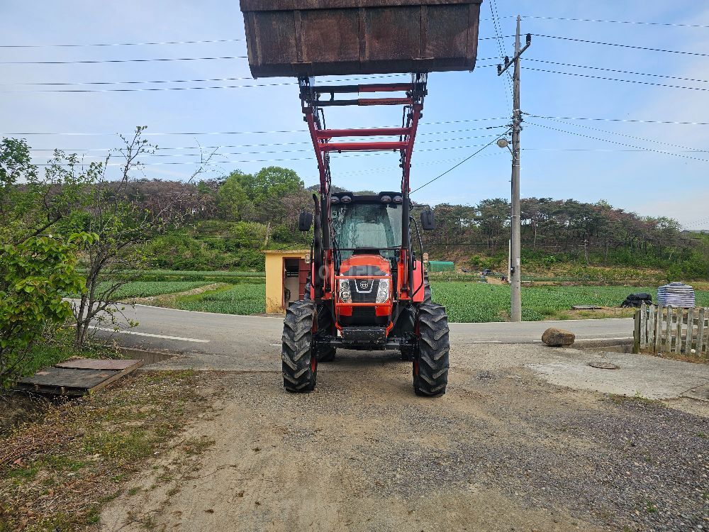 Daedong Tractor PX1000 (100hp)