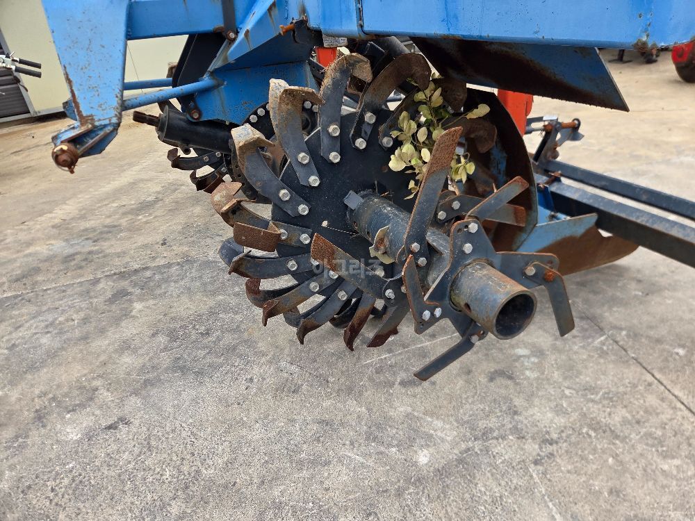 대호 콩심이, 콩파종기, 배토기, 두골배토기 T660K, T760W