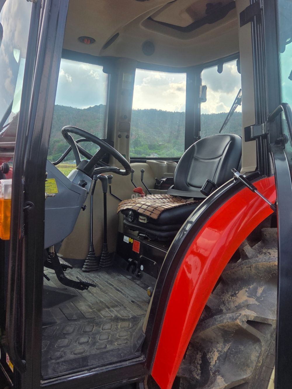 대동 트랙터 D470 (47마력) 뒤우측면