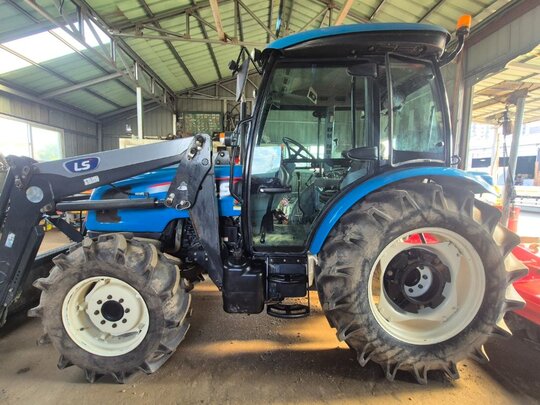 LS Tractor XU6168 (68.9hp)