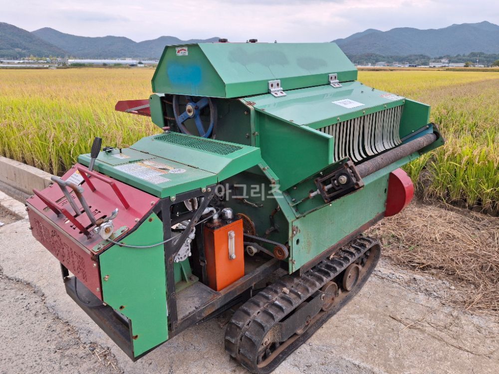  자주형 콩탈곡기 DBT-500H 